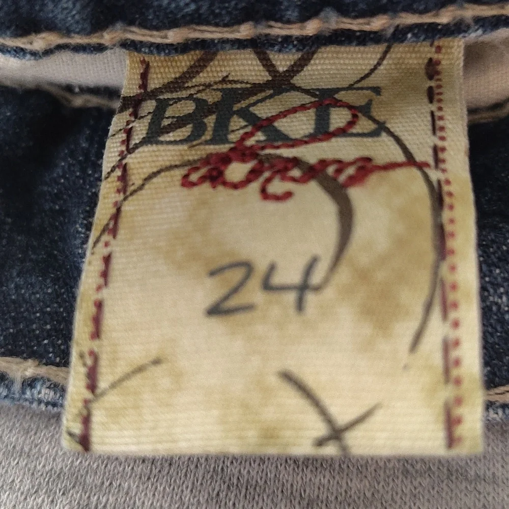 Denim Distressed Women's Shorts BKE BY BUCKLE FRAYED - Picture 6 of 16